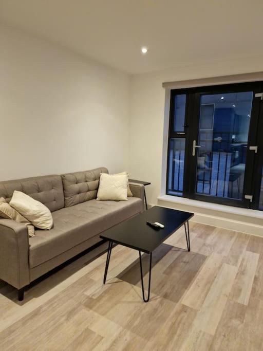 Modern-New Build Apartment In Birmingham Exterior photo