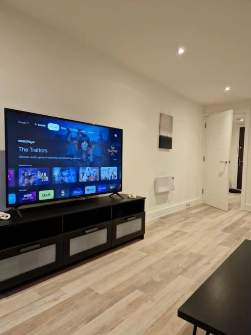Modern-New Build Apartment In Birmingham Exterior photo
